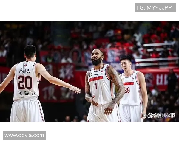 CBA精彩对决辽宁队挑战上海队全力争胜展现篮球魅力